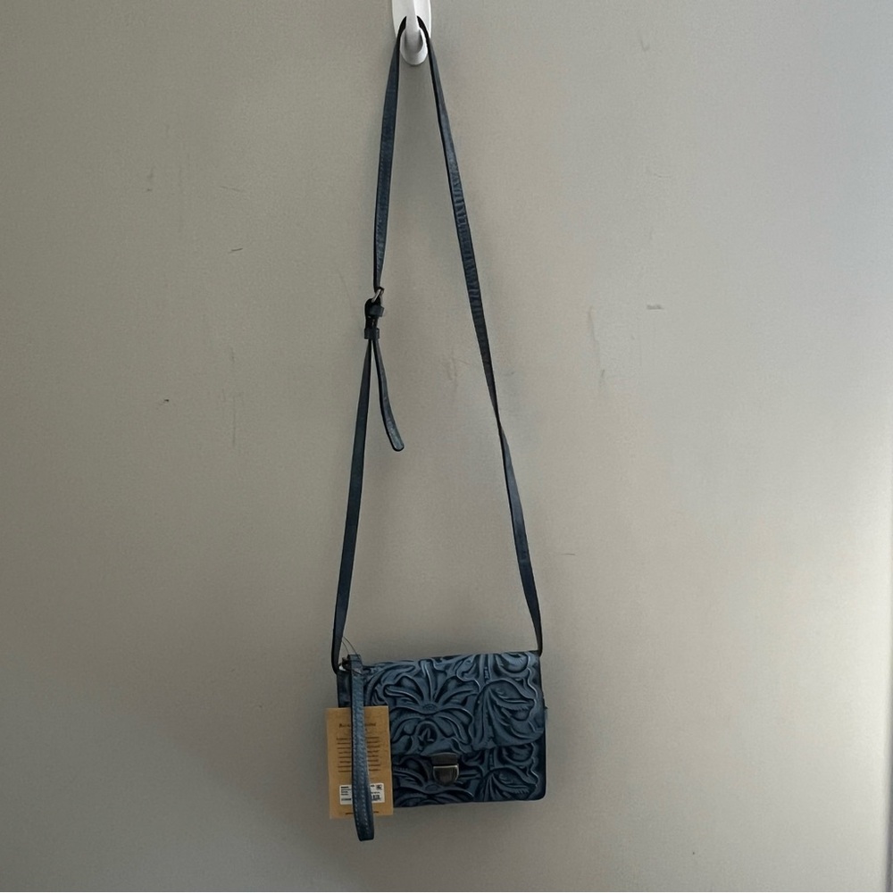 Patrica Nash Bianco Crossbody Organizer - Burnished Tooled